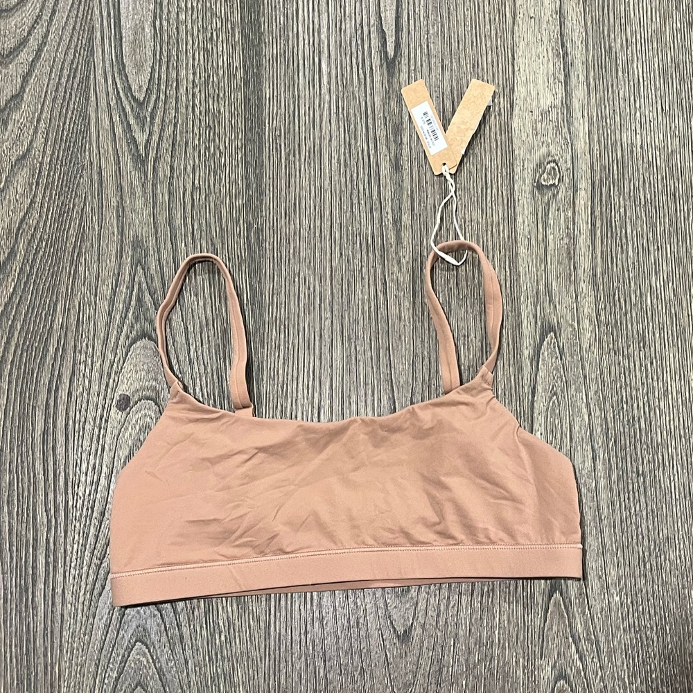 NWT Skims Fits Everybody Scoop Neck Bralette Adjustable Straps Sienna Size S